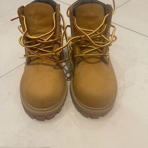 Toddler size 8 timberland